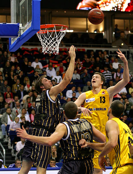 会在两条路 会在两条路